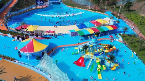 के बारे में नवीनतम कंपनी का मामला Another major development in Central Asia! A 25,000㎡ water park in Turkestan, Kazakhstan, is about to open, and our company has completed the delivery of the entire system.