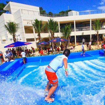Double / Single Flowrider Water Ride Blue Colored Surfing Simulator Machine With Fiberglass Material