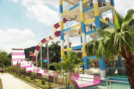 Giant Aqua Park Equipment Exciting Swwiming Pool Fiberglass Waterslides For Kids