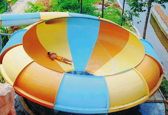 Adult Long Custom Water Slides , Space Bowl Water Slides 180riders/H Capacity