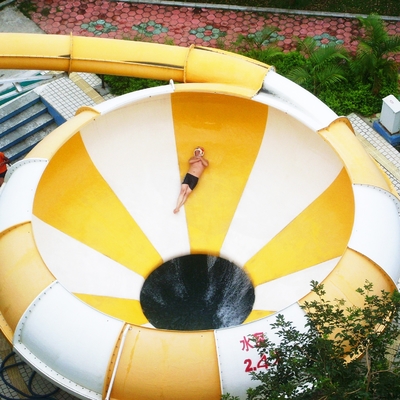 Kids Colored Commercial Water Slides With Galvanized Carbon Steel Frame