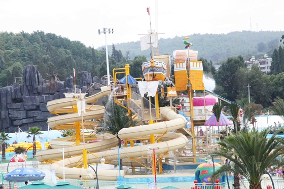 Colorful Outdoor Water Parks with Fiberglass Water Slides 29 x 27m Space