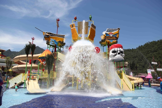 Exciting family water park in giantic waterhouse with different style waterslide / Fiberglass water slides