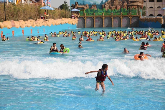 Fashional Fiberglass Water Parks With Wave Pools Popular Cool / Water Slide