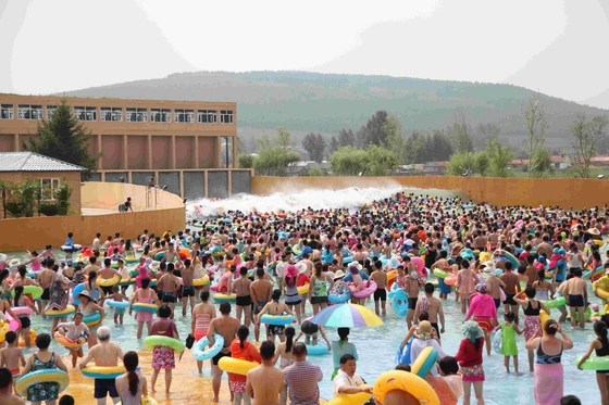 Attractive Water Park Wave Pool / Aqua Park Wave Pool Equipment