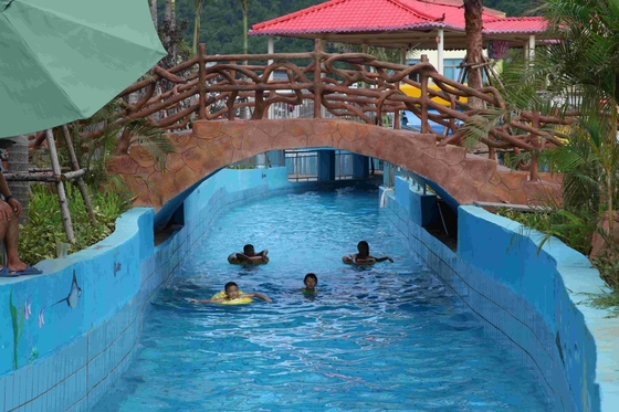 FRP Outdoor Water Park Lazy River Amusement Park Equipment For Children / Adults in Amusement Park
